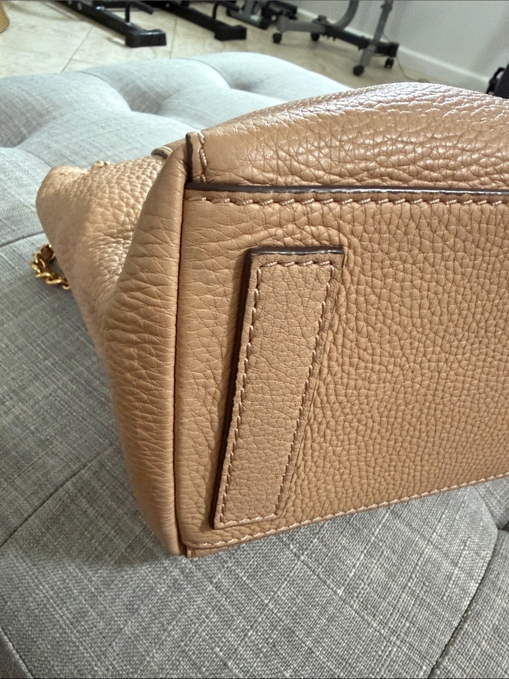 Tory Burch Mcgraw Shoulder Bag - Picture 5 of 11
